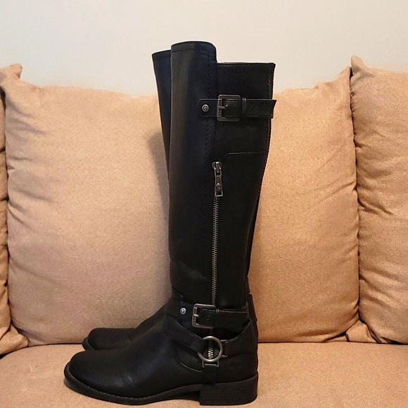 Boots - Picture 3 of 3